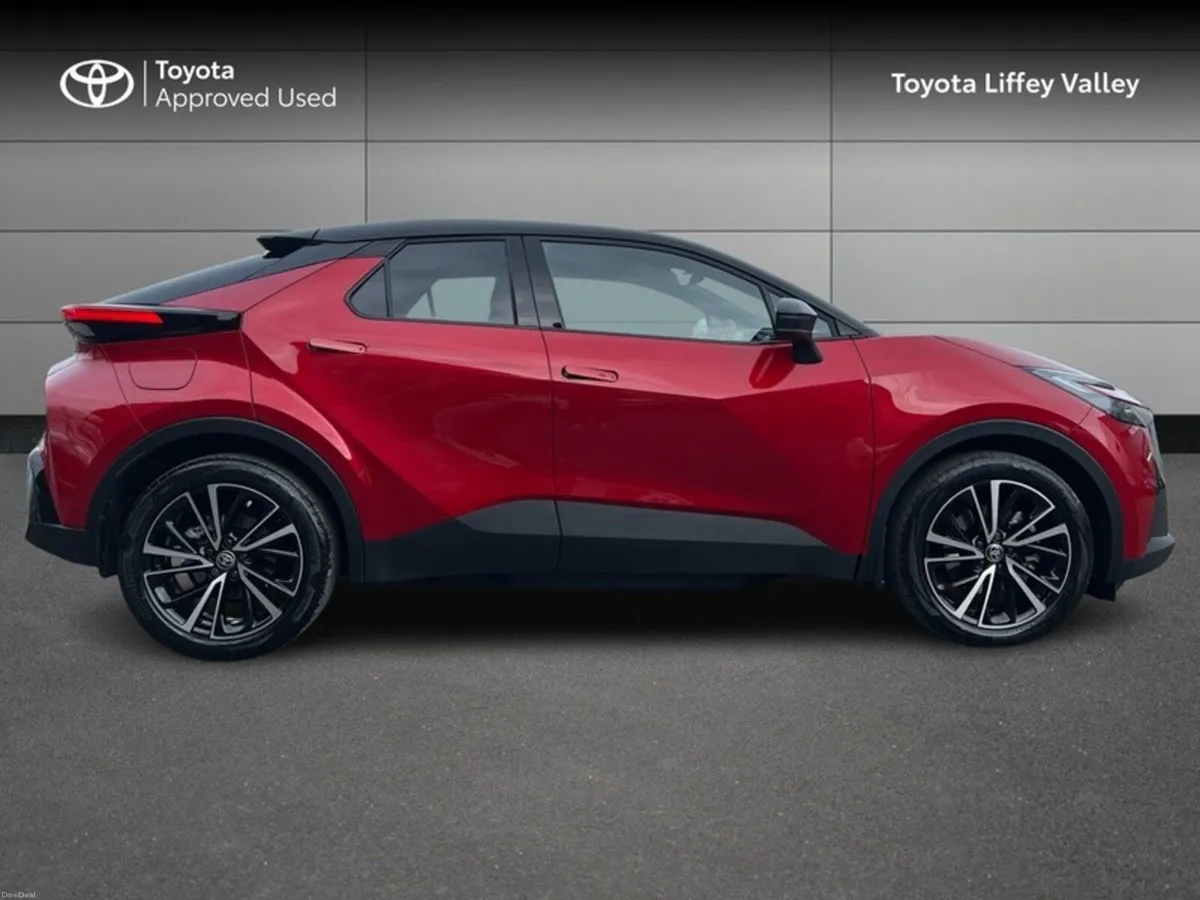 Toyota C-HR C-HR PHEV SOL - Image 3