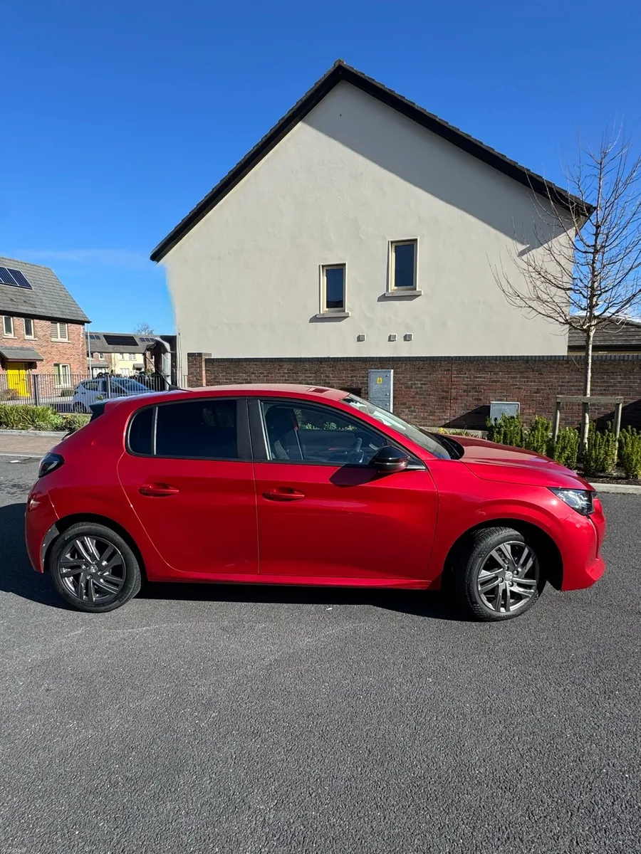 Peugeot 208 1.2 Petrol 2022 - Image 3