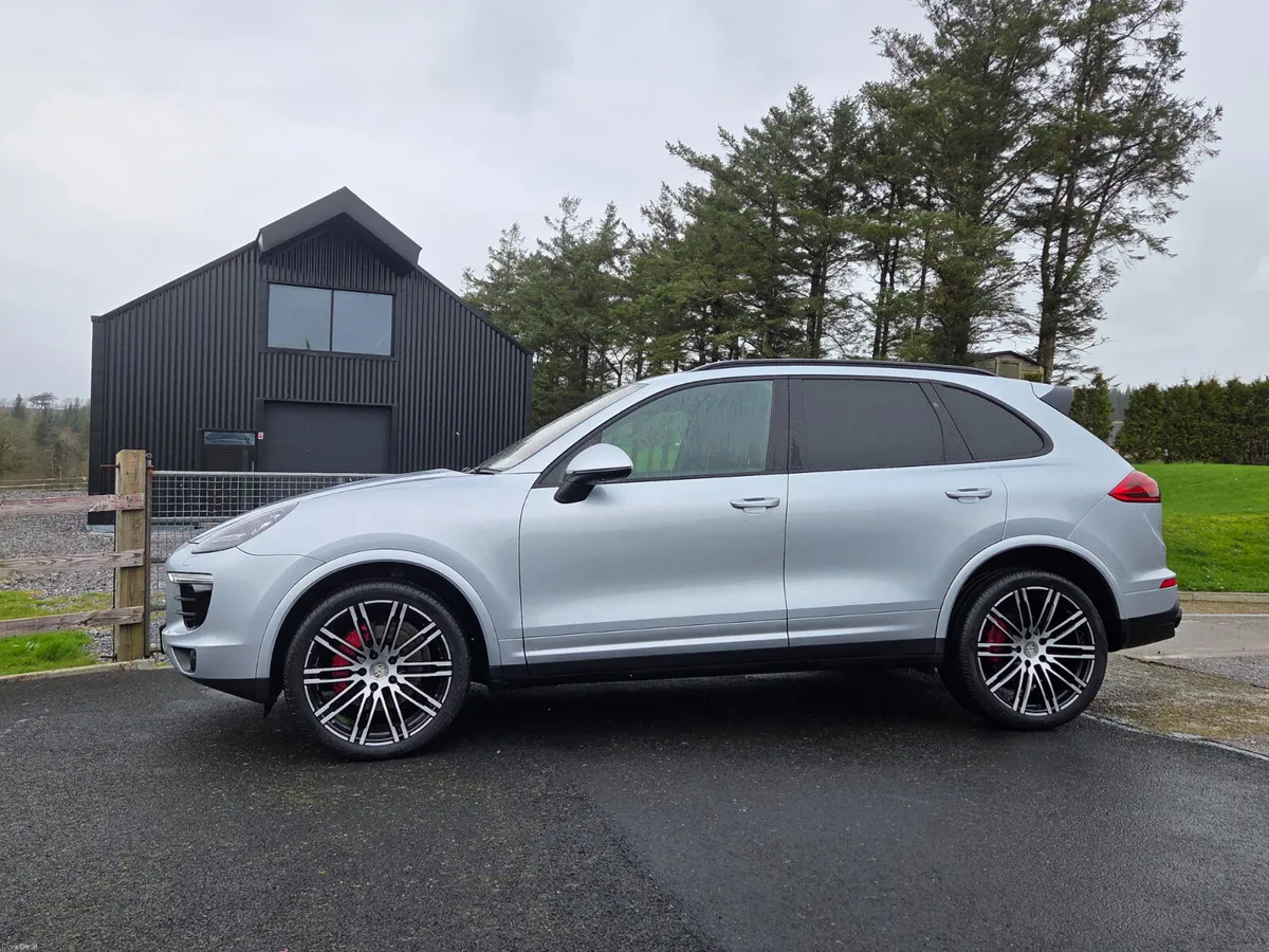 Porsche Cayenne 2018 - Image 2