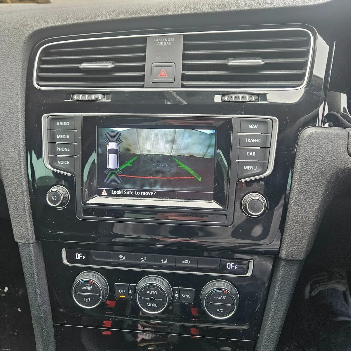 Volkswagen Golf 2015 - Image 2