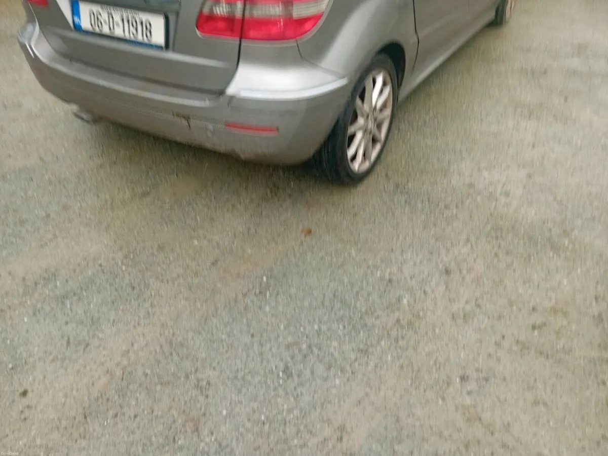 Merc B150 manual  2006 spares or repairs - Image 4