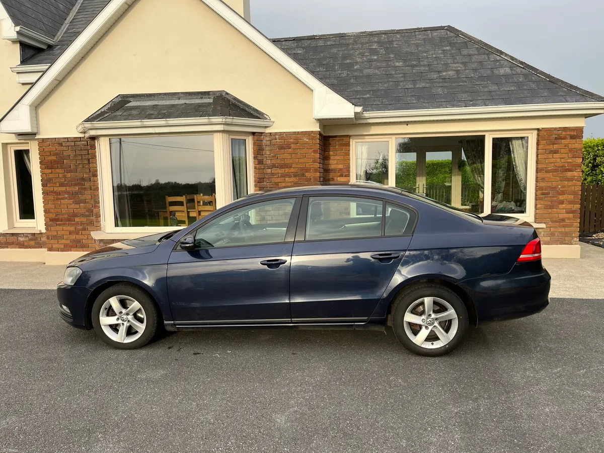 Volkswagen Passat 2013 - Image 3