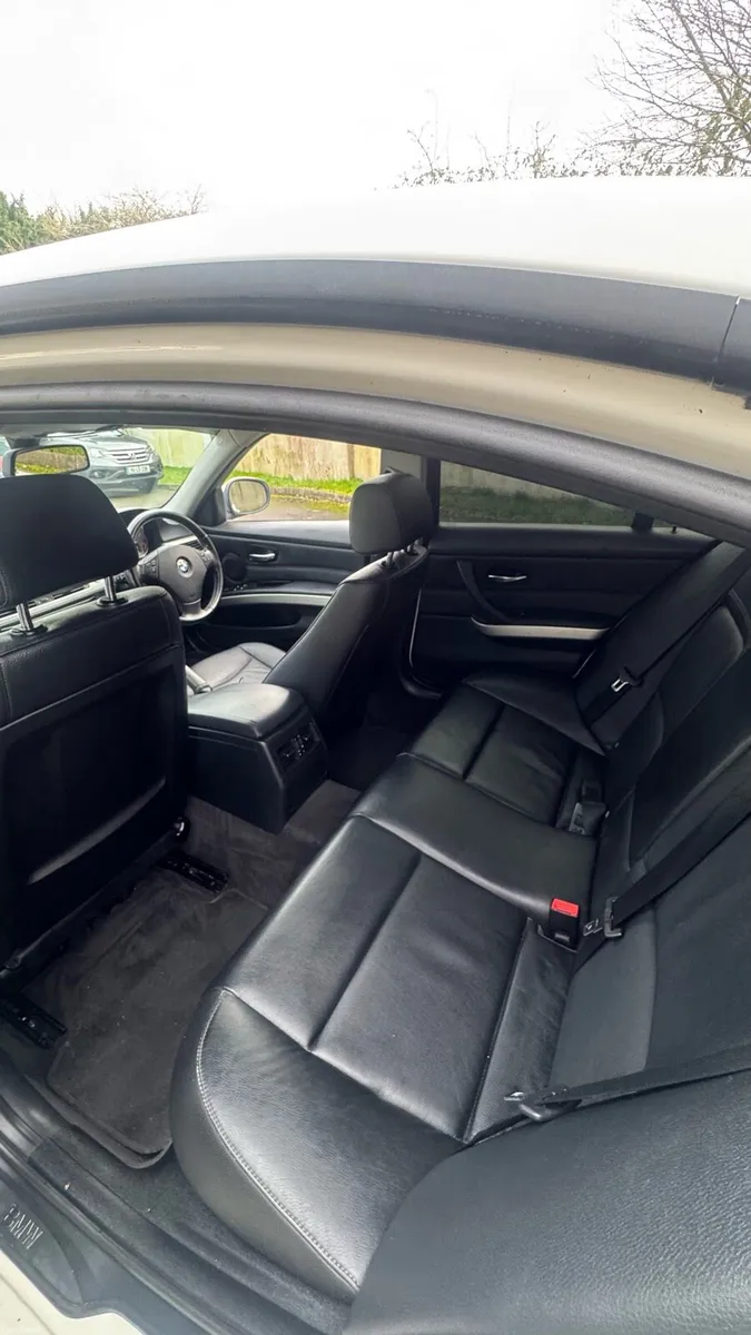 BMW 320d - Image 4