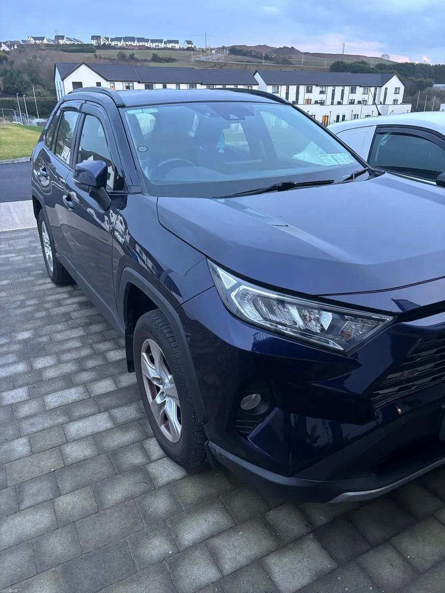 Toyota RAV4 Hybrid *Low Mileage * - Image 2
