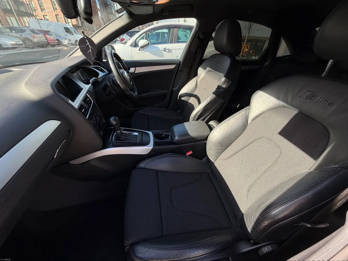 Audi A4 2011 - S Line - Automatic - 143 bhp - Image 3