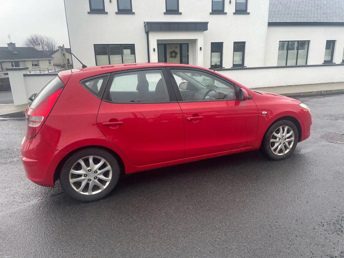 2010 Hyundai i30 NCT expires 10.26 tax 04,26 - Image 1