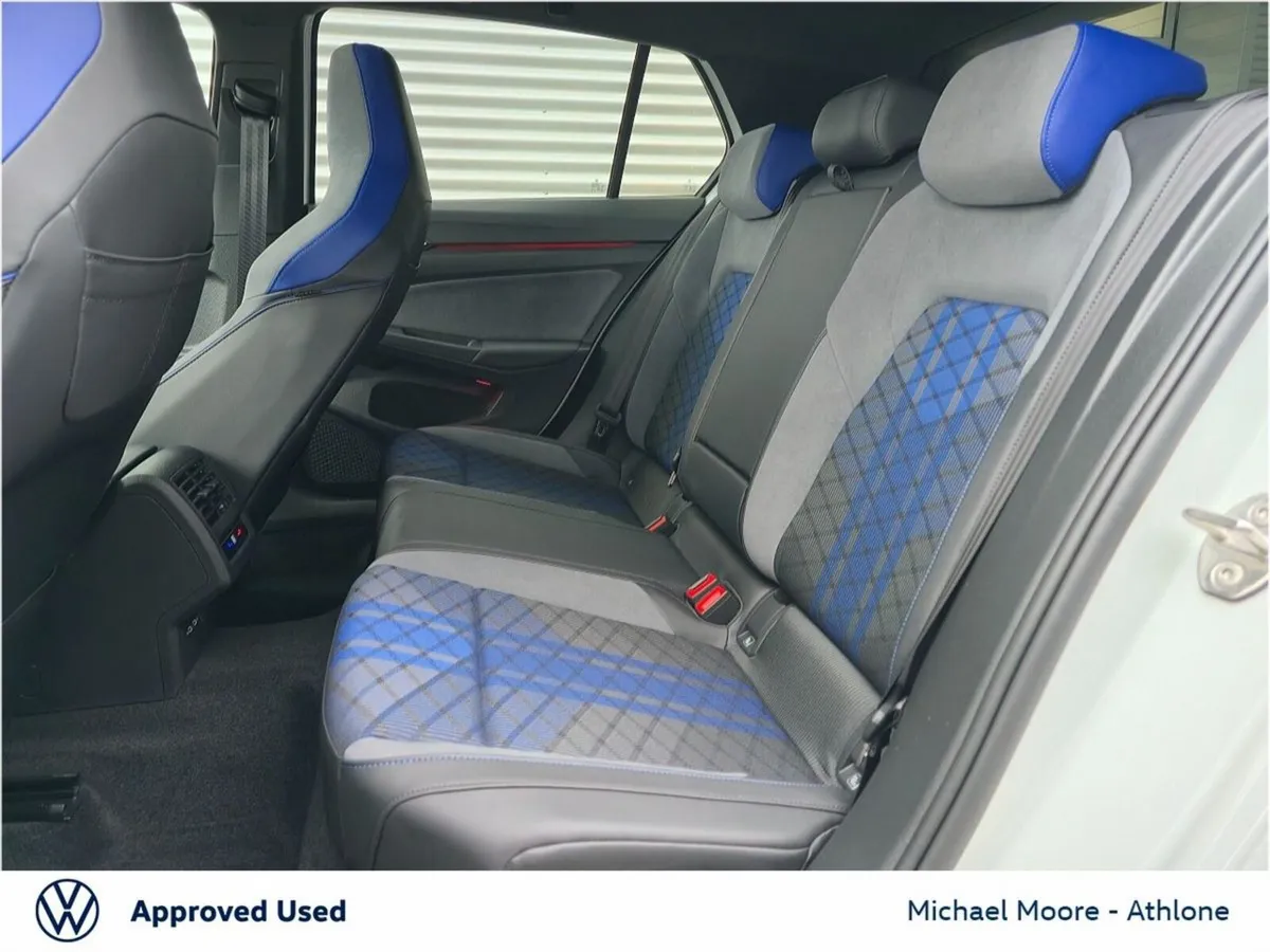 Volkswagen Golf GOLF R 2.0 TSI 330BHP - Image 6