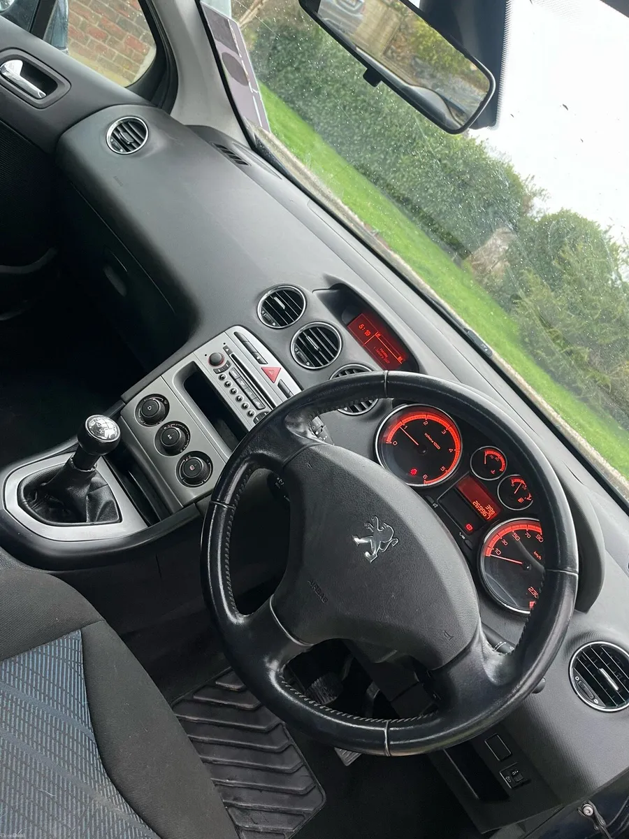 2011 Peugeot 308 - Image 3