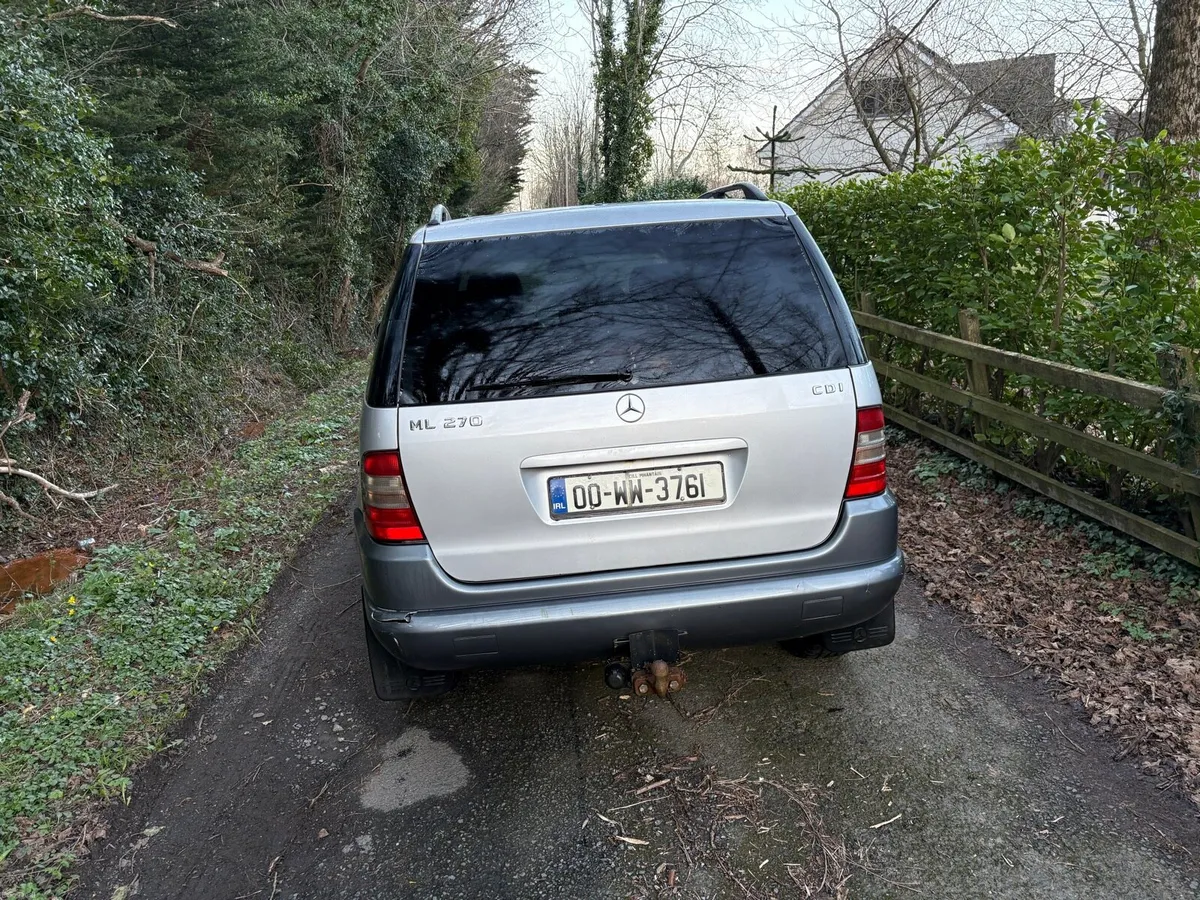 2000 Mercedes 270 ml - Image 4