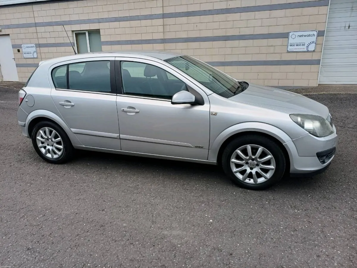 Opel Astra 07 1.4petrol new NCT 03/27 - Image 1