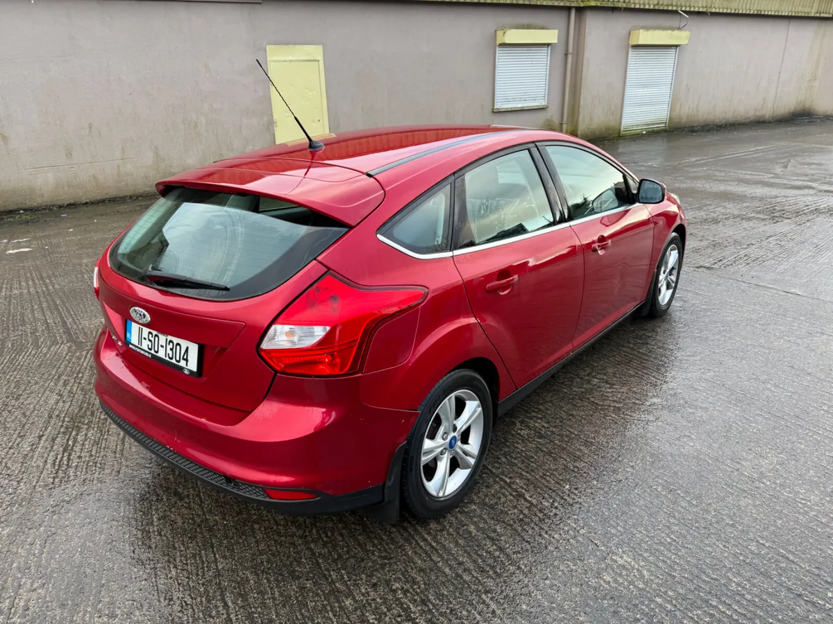 Ford Focus 2011 - Image 3