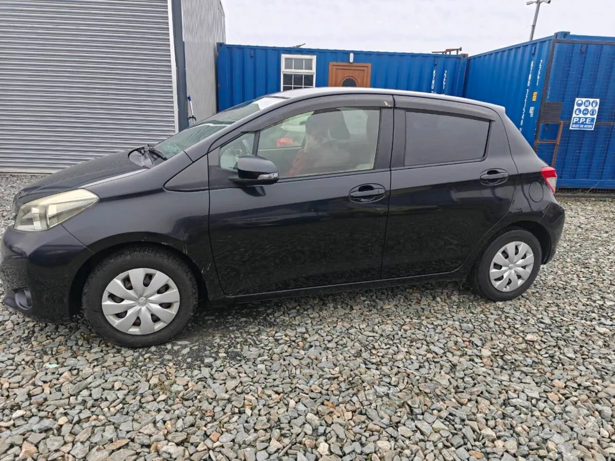 Toyota vitz 2014 automatic 1lt patrol - Image 3