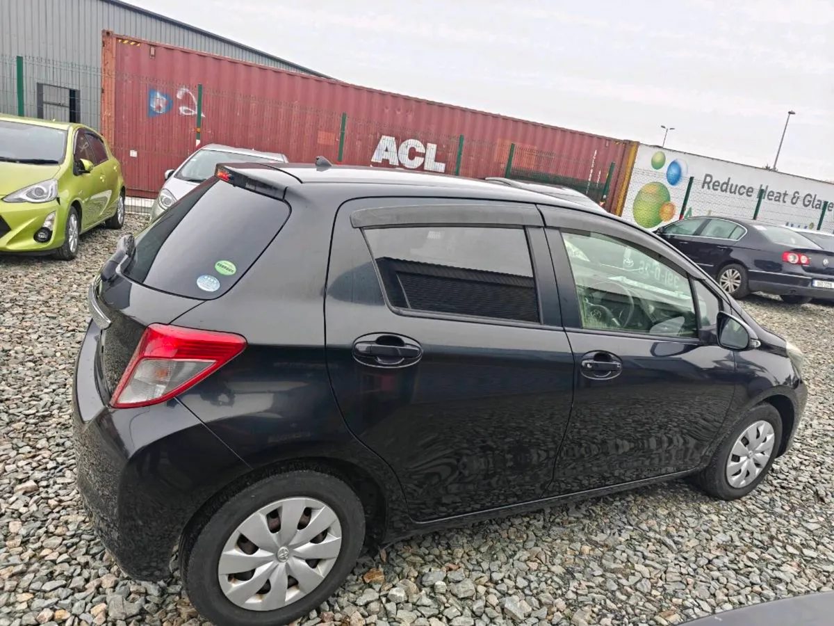 Toyota vitz 2014 automatic 1lt patrol - Image 4