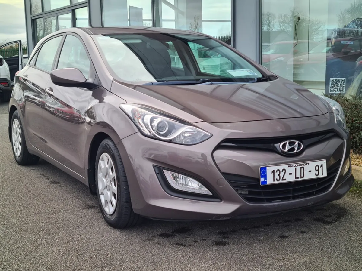 Hyundai i30 1.4 DSL CLASSIC 4DR - Image 1