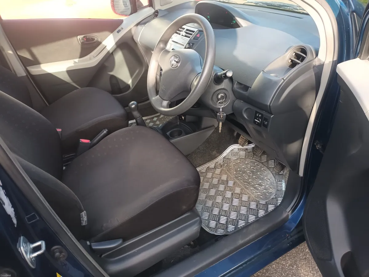 Toyota Yaris - Image 4