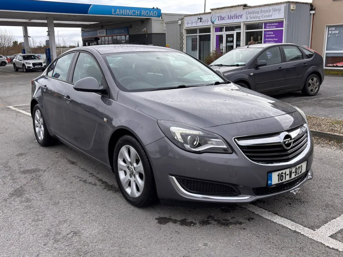 2016 Opel Insignia - Image 1
