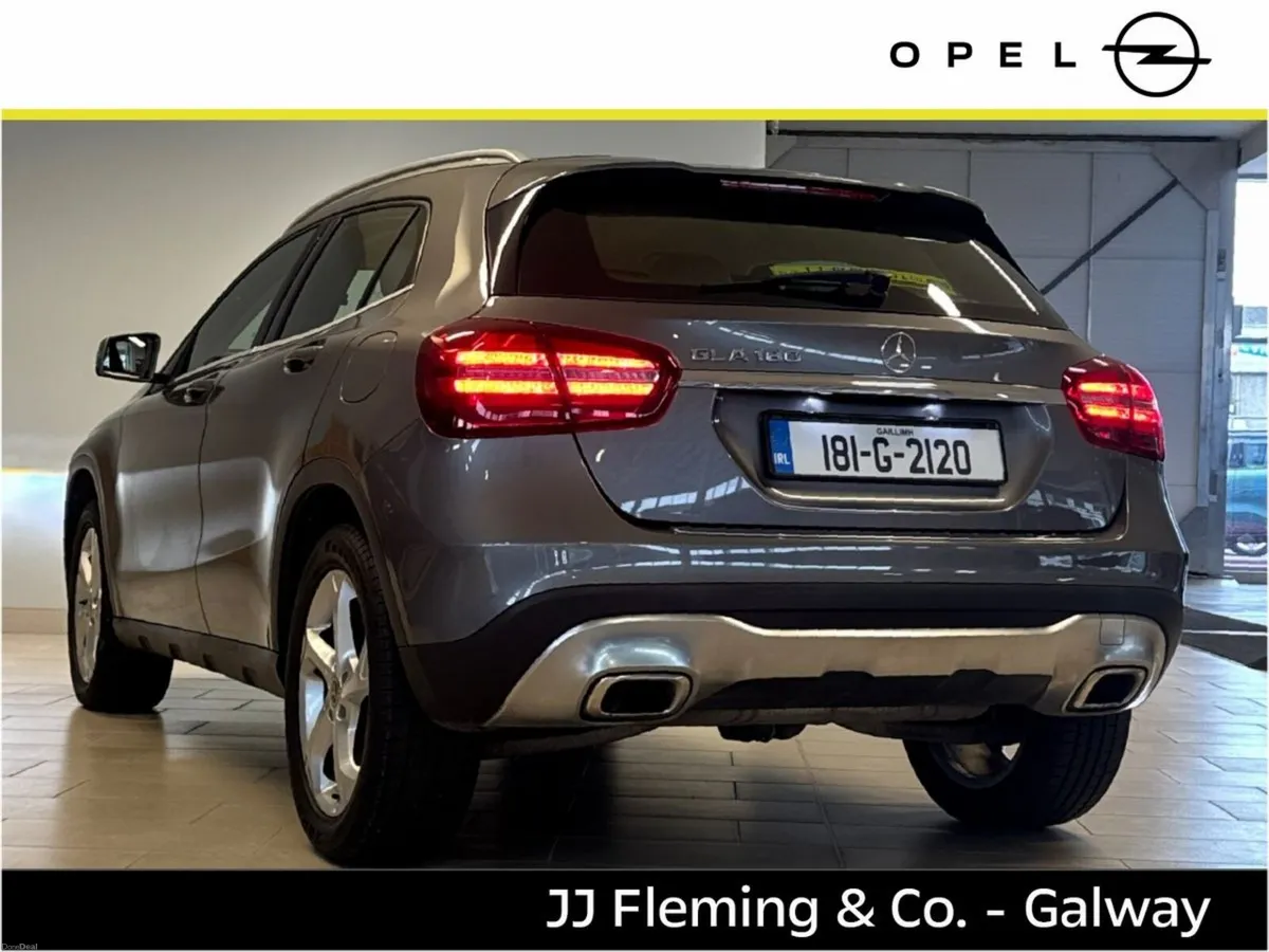 Mercedes-Benz GLA GLA 180 URBAN - Image 4