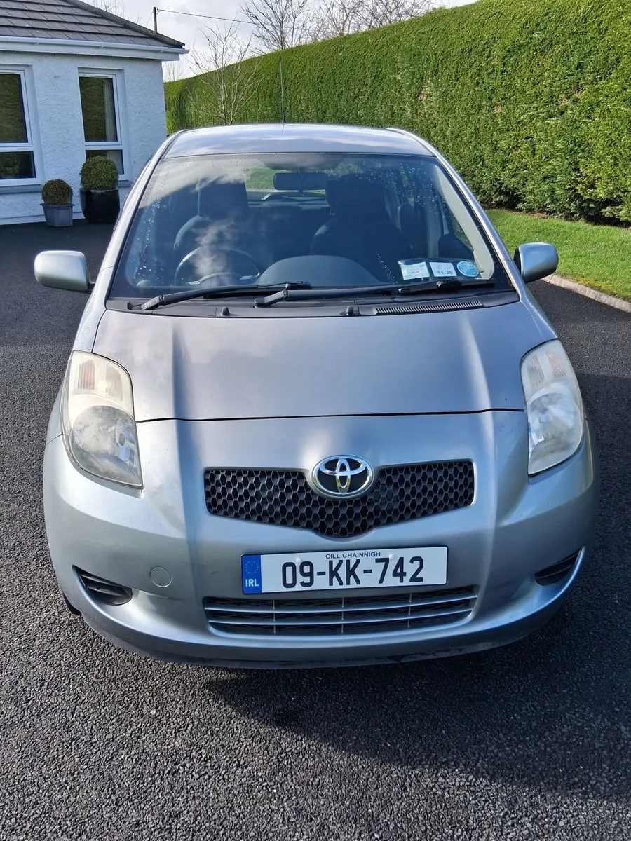 Toyota Yaris 2009 - Image 1