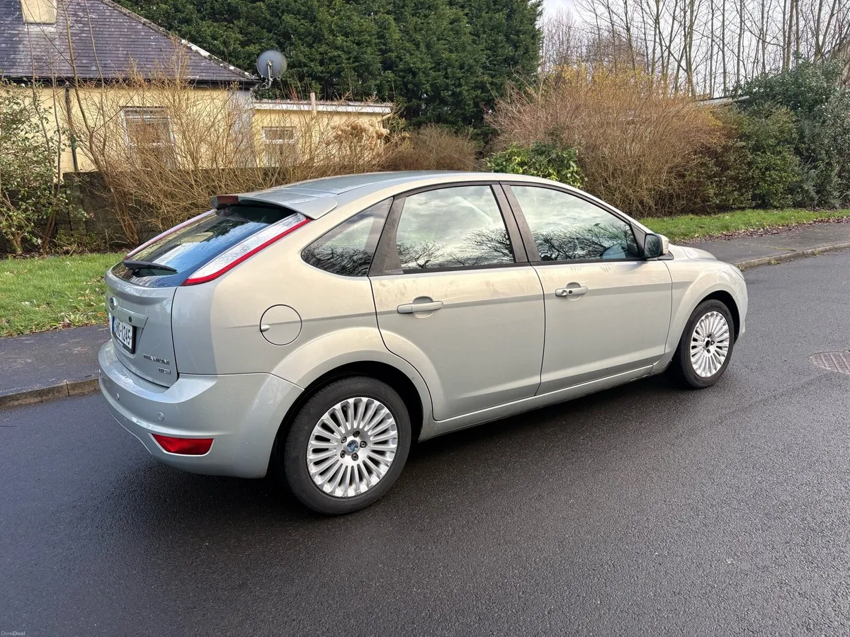2010 Ford Focus Titanium 1.6 Diesel - Image 2
