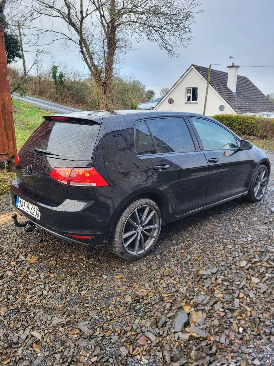 Volkswagen Golf 2014 - Image 2