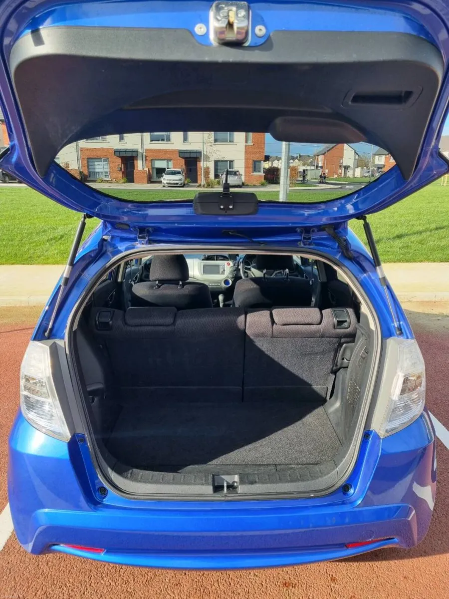 Honda Fit 2012 Hybrid - Image 3