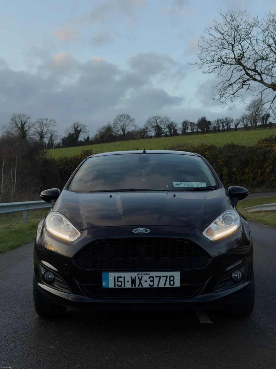 Ford Fiesta 1.5 TDCi (Titanium) - Image 2