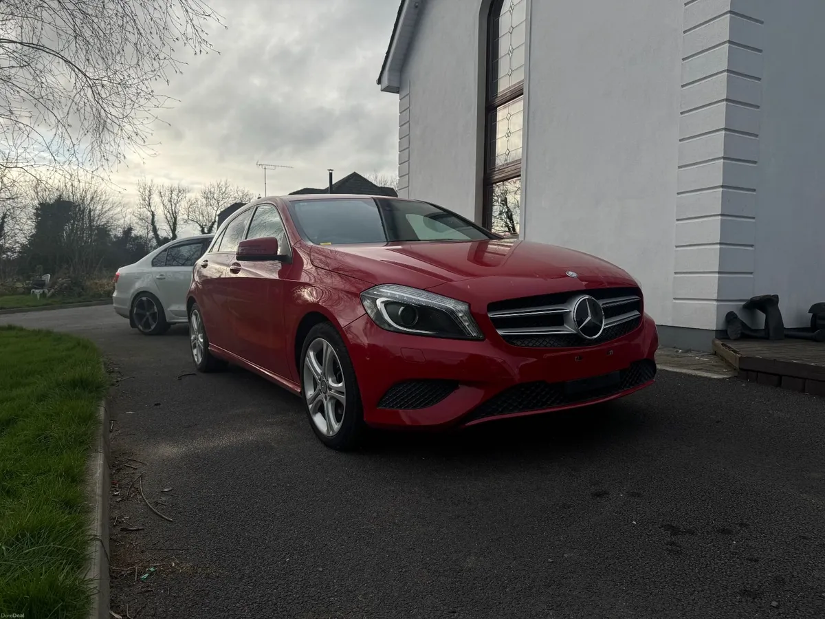 NEW! Japanese Import High Spec 152 Mercedes-Benz - Image 1