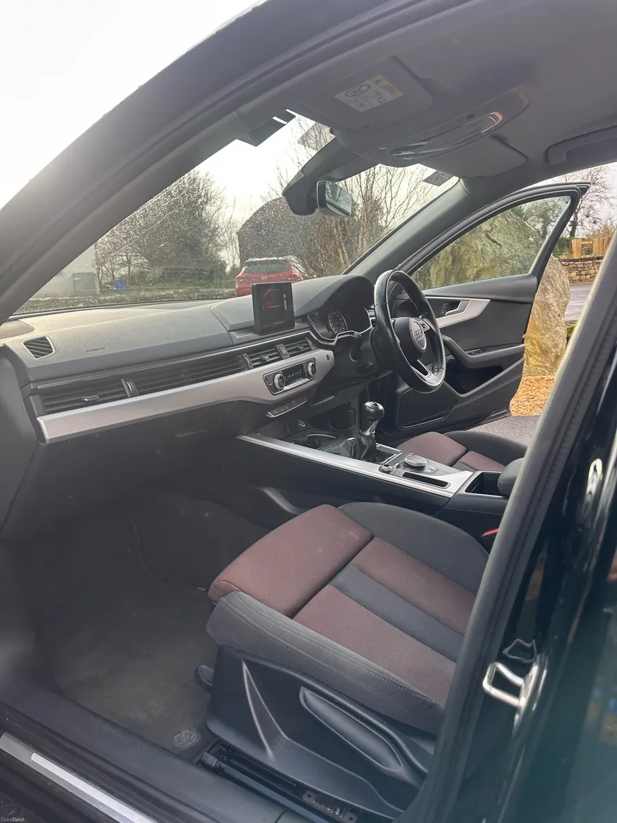 Audi A4 Ultra 2.0 TDI - 190bhp - Image 6