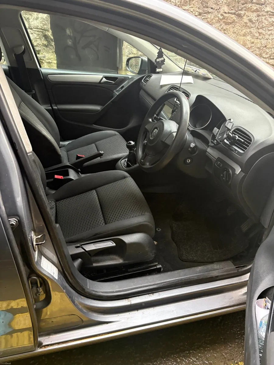 Volkswagen Golf - Image 2