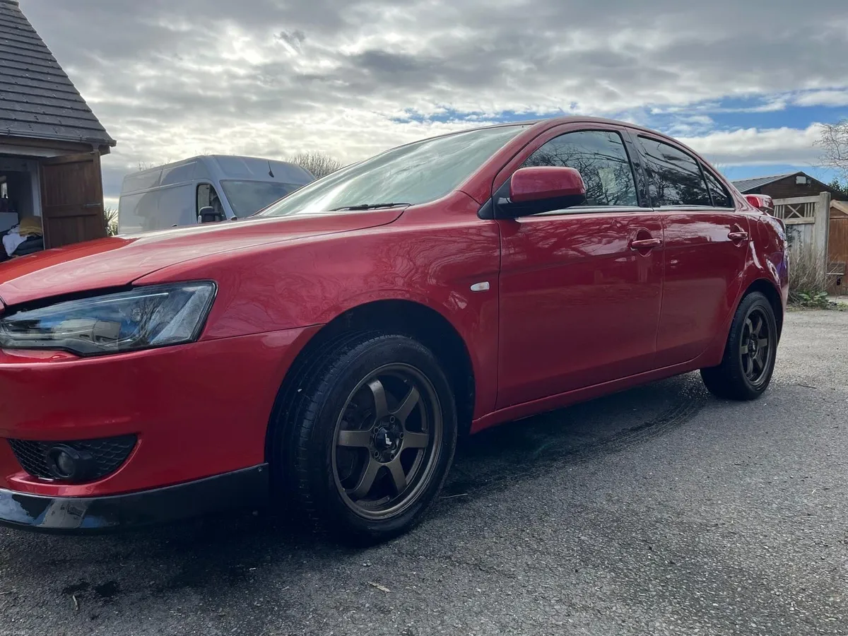 Mitsubishi Lancer - Image 2