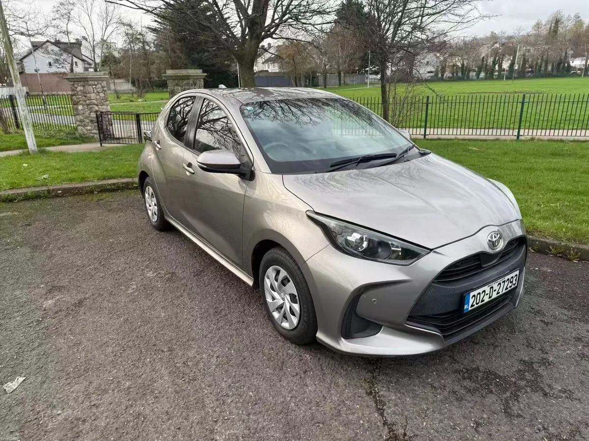 2020 Toyota Yaris 1.0 L auto (Low Mileage) - Image 1