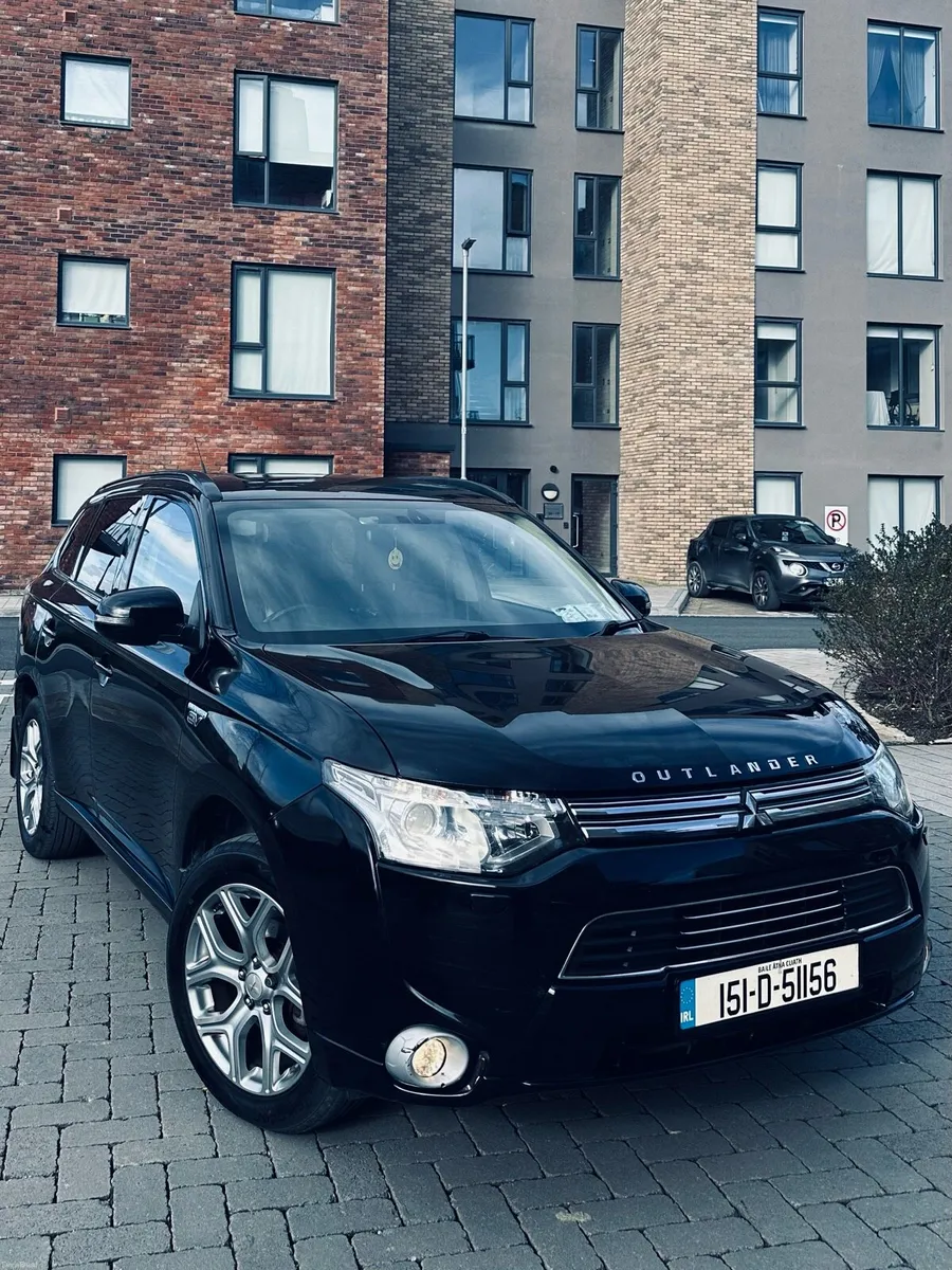 Outlander 2015-PHEV-Low mileage, Top Spec- €9,800 - Image 1