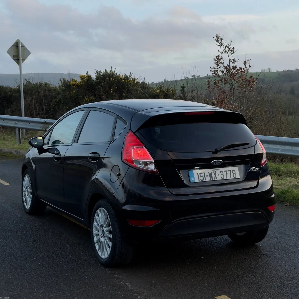 Ford Fiesta 1.5 TDCi (Titanium) - Image 3