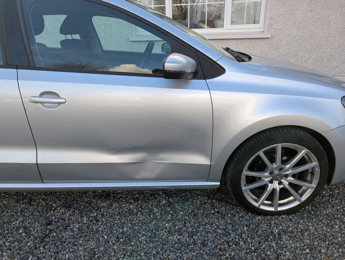 Volkswagen Polo 2010 - Image 2