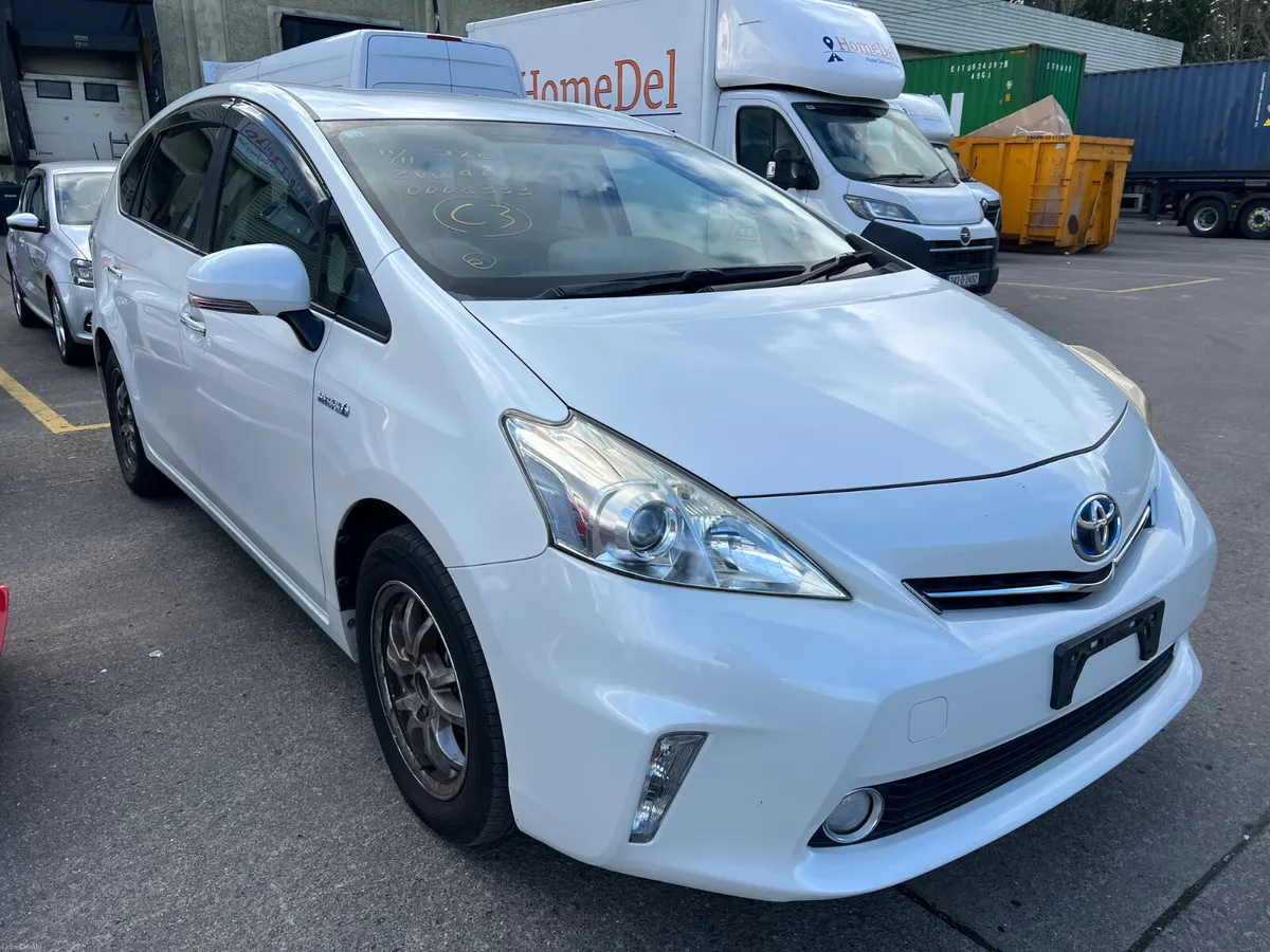 2014 TOYOTA PRIUS 7 SEATER  NCT 27 - Image 3