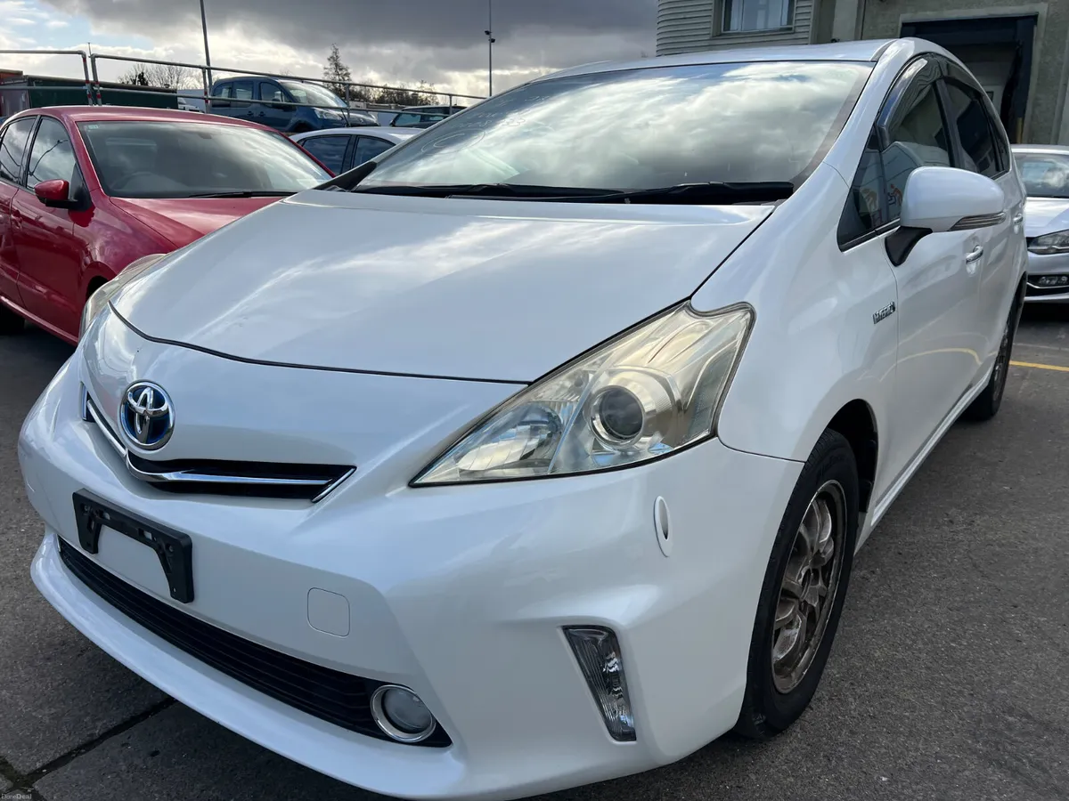 2014 TOYOTA PRIUS 7 SEATER  NCT 27 - Image 1