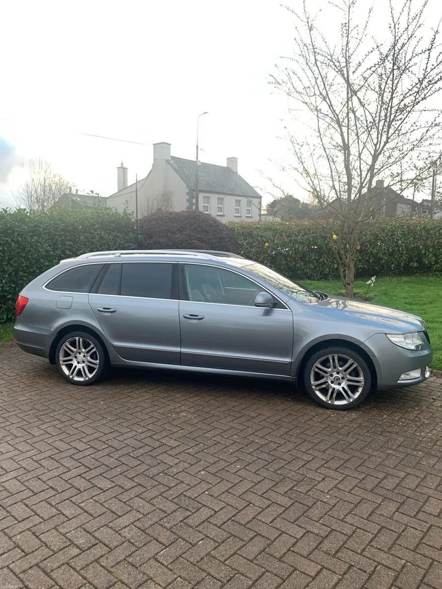 Skoda Superb Elegance - Image 2