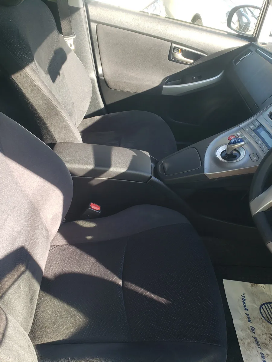 2015 toyota prius hybrid - Image 3