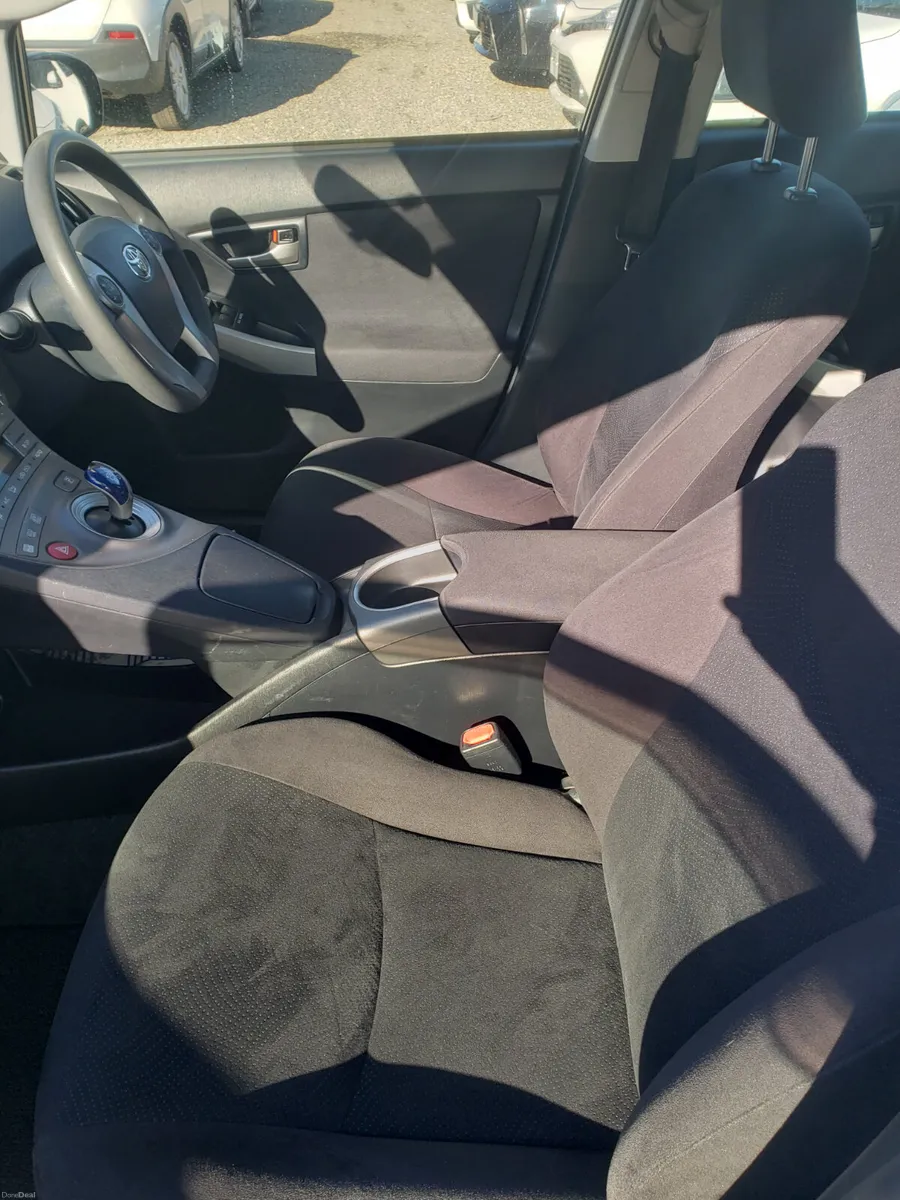 2015 toyota prius hybrid - Image 3