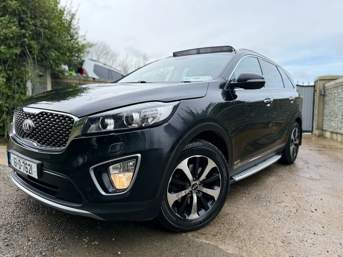 2016 Kia Sorento platinum 7 seats auto Awd - Image 2