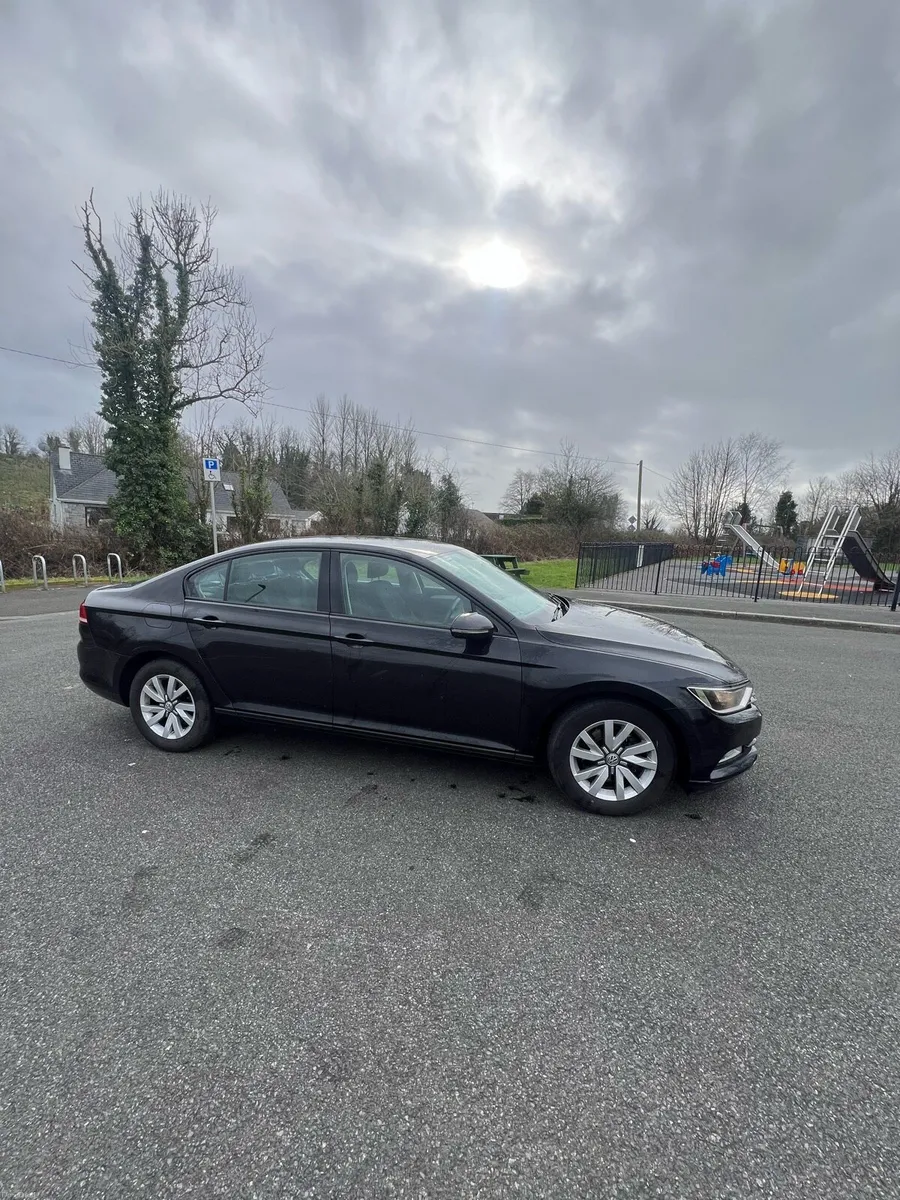 2016VW Passat b8 1.6 TDI - Image 3