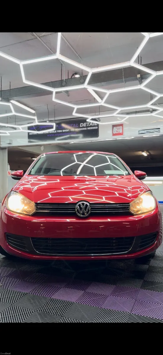 VW Golf 1.6 TSi - VERY LOW MILEAGE - Image 3