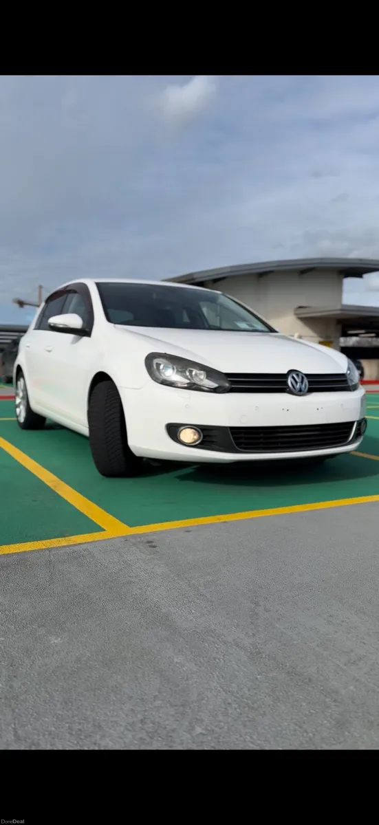 VW Golf TSi 1.6 - LOW MILEAGE - Image 2