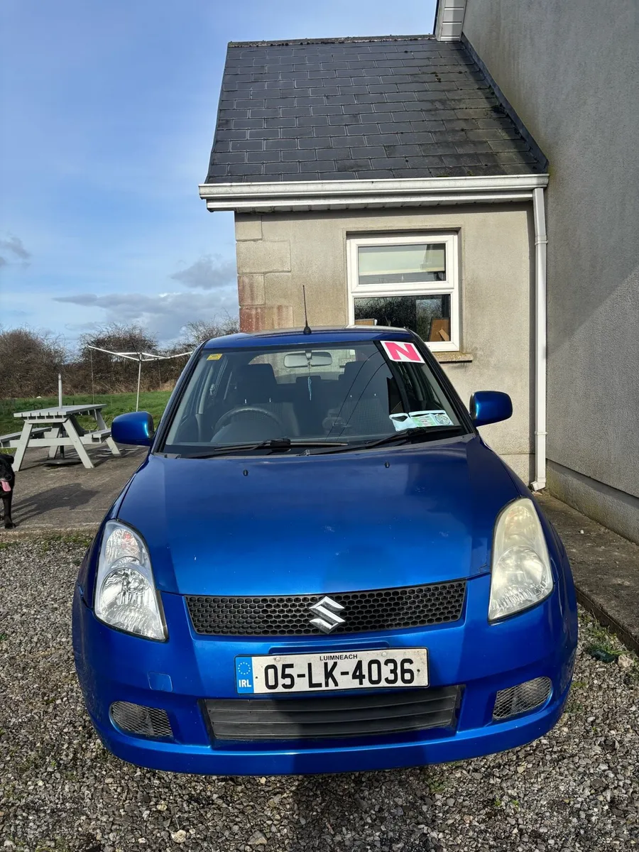 2005 Suzuki Swift - Image 2