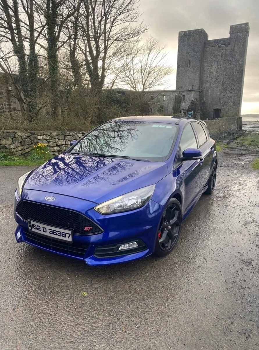 Blue Ford focus ST - Image 1