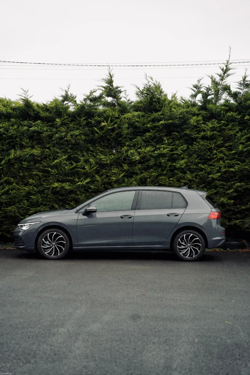 🌟Volkswagen Golf 1.0 Highline 2023 With Low Milea - Image 2