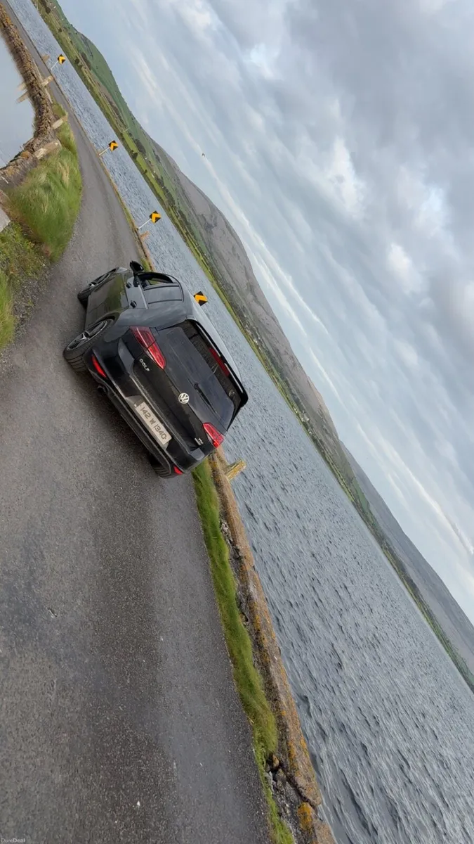 2014 Volswagon golf - Image 4