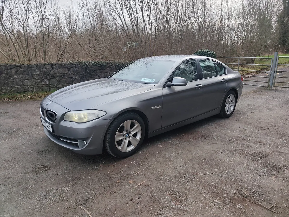 BMW 5-Series 2013 - Image 2