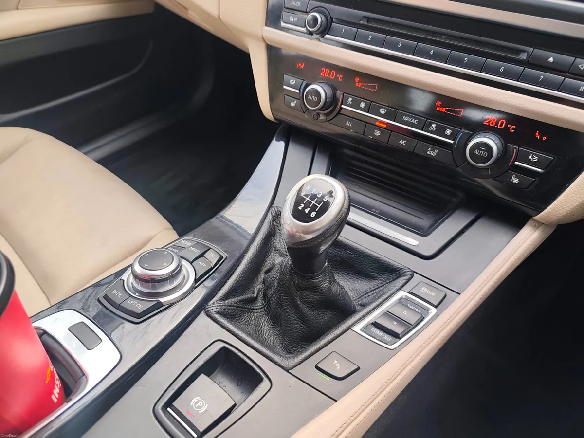 BMW 5-Series 2013 - Image 4