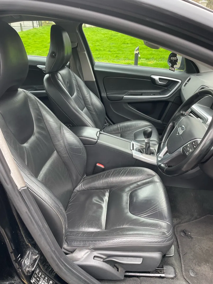 Volvo S60 - Image 3